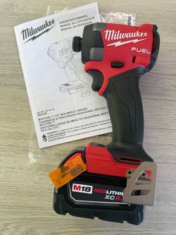 Milwaukee M18 FUEL 18V Lithium-Ion Brushless Cordless 1/4 in. Hex Impact Driver with M18 5.0 Battery