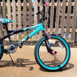 20" Girl's Bicycle, Black/Aqua Retails $130+