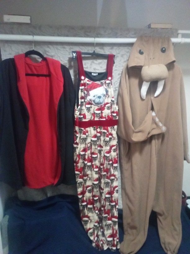Costumes Vampire , Pug Overalls,  Walrus  Suit