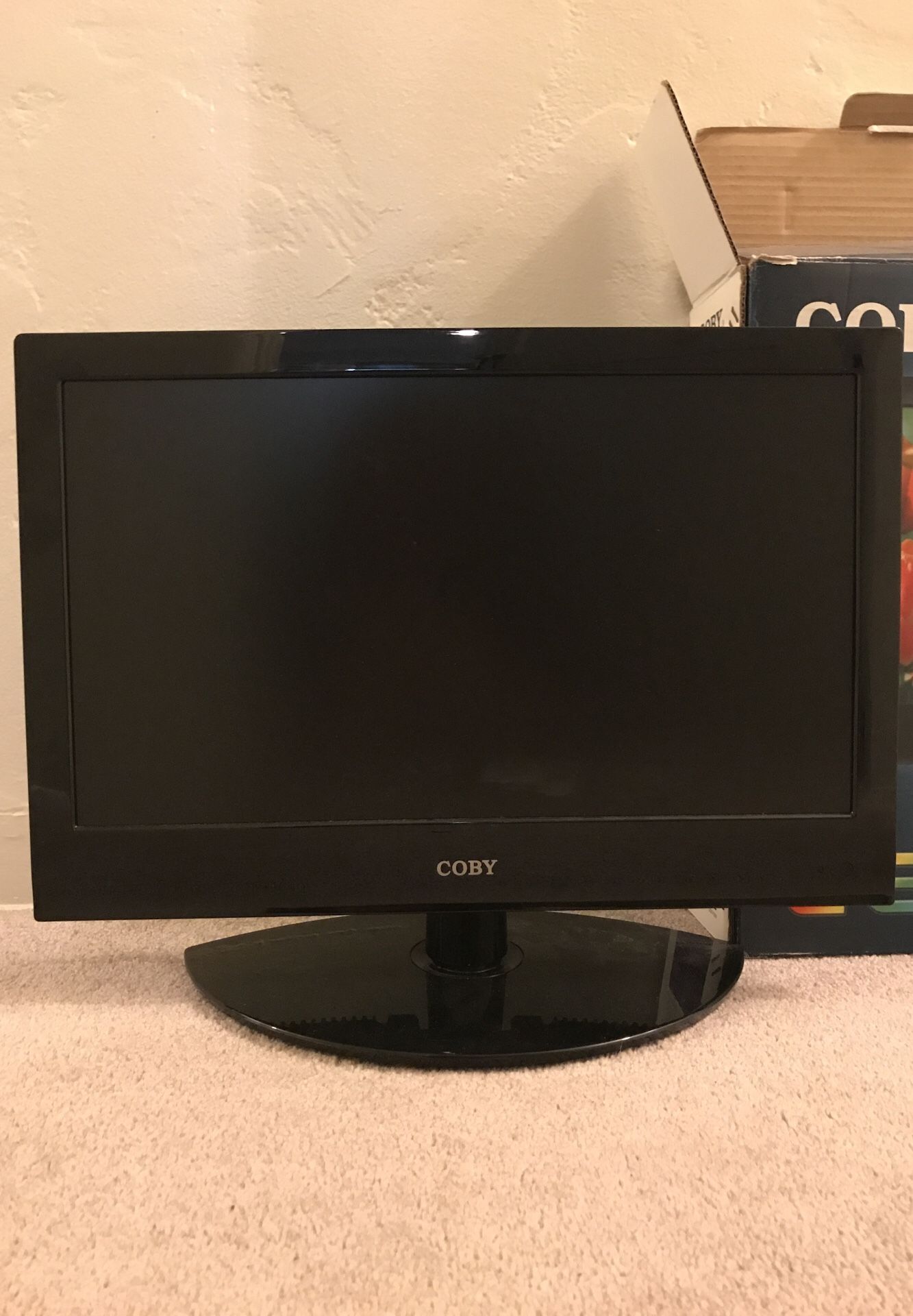 Coby 19” HD tv, like new with box