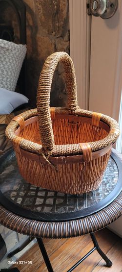 Woven Basket $10