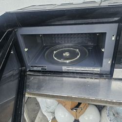 Working    Microwave  