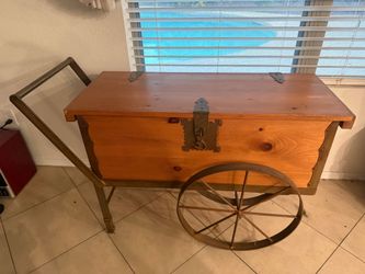 Vintage Wooden Wagon Wheel Cooler