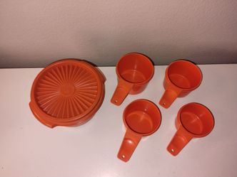 Vintage Servalier Tupperware Harvest Orange - 886 and 812 lid & Measuring Cups