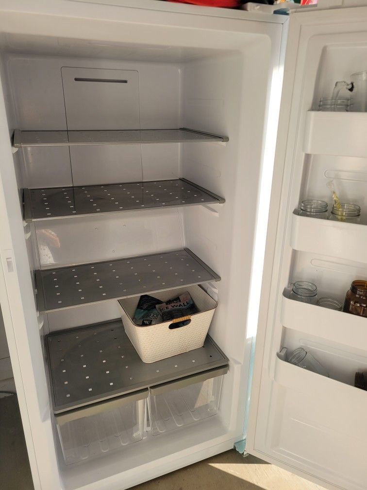 Upright Midea Freezer