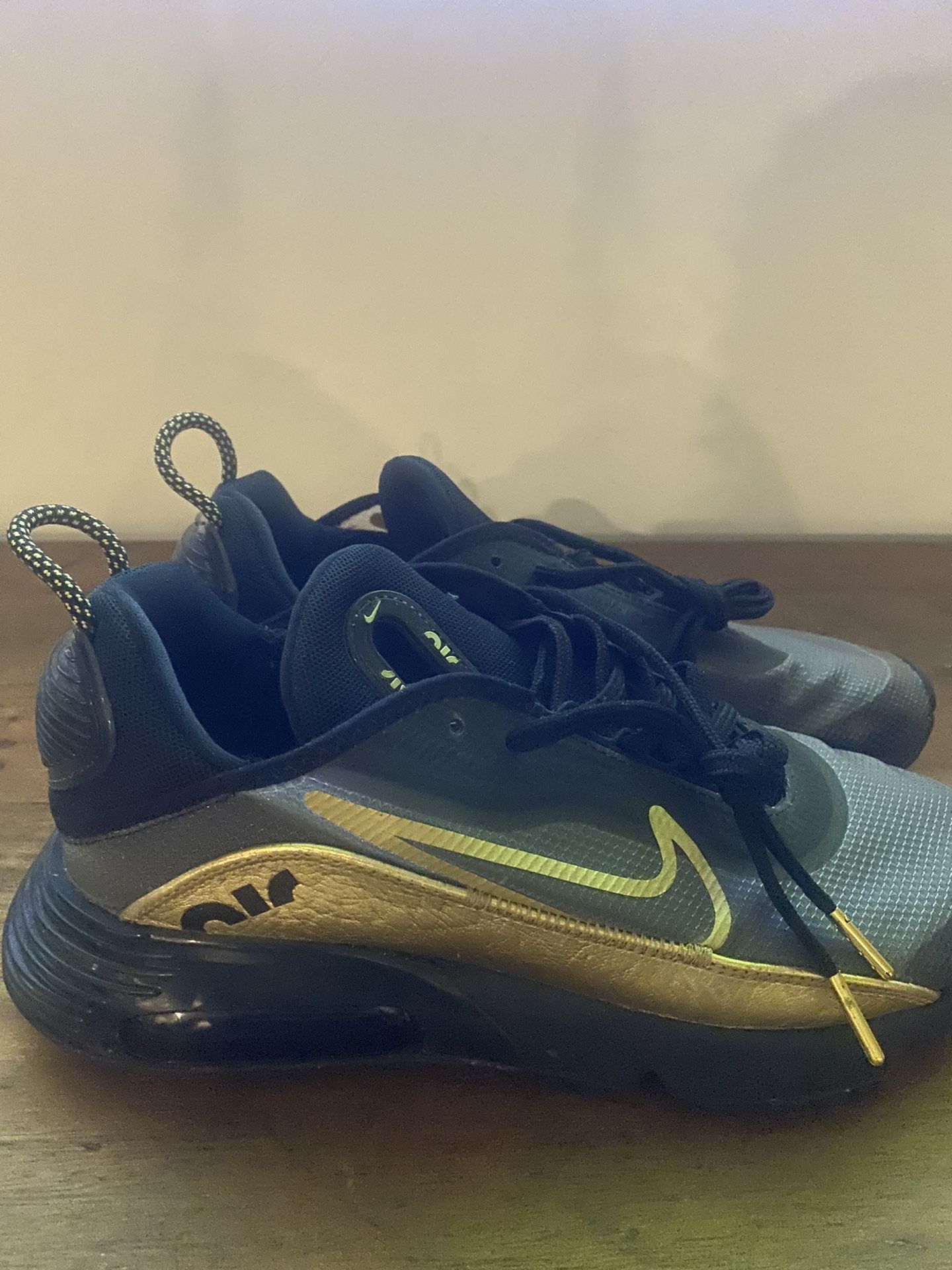 Mens Gold Nike