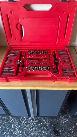 Snap on 76 piece Tap and Die Set