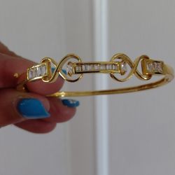 Brand New Staniless Steel Womens Bangles 