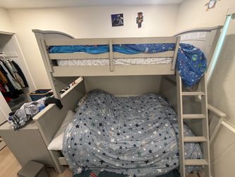 Gray Wood Twin over Full Bunk Bed