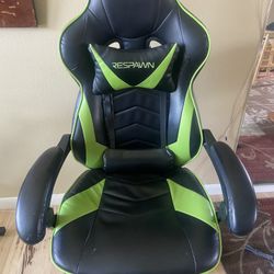 RESPAWN 110 Ergonomic Gaming Chair