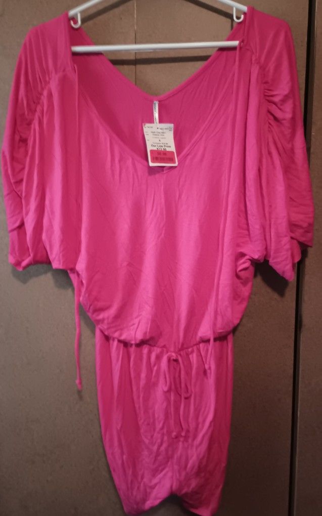 (NEW) Tresics Romper Sz Sm (Med Sized) $5 MPU SERIOUS INQUIRIES ONLY