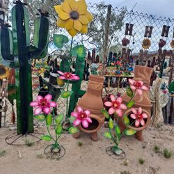 Metal Yard Art, Wind Spinners & POTTERY 🌴 🪷 
