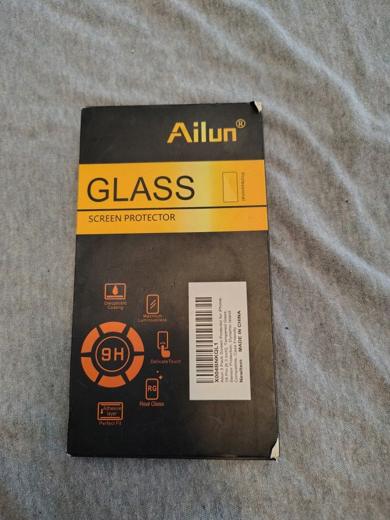 iPhone 16 Pro Glass