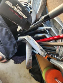 Nike Golf Bag with mixed clubs