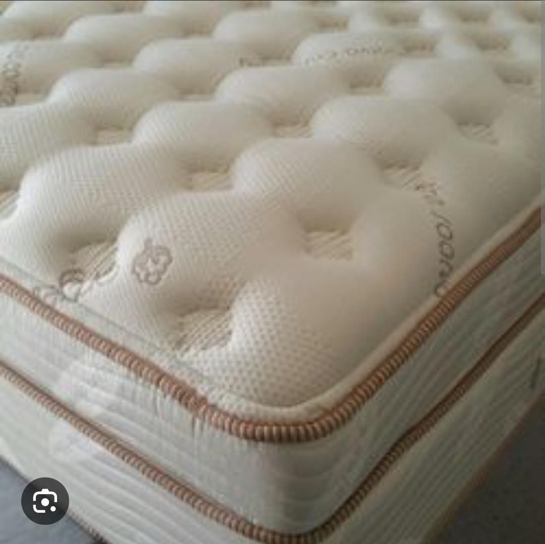 Queen Size Mattress - Pillowtop Mattress Medium Firm