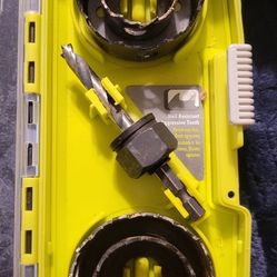 RYOBI HOLE DRILL SET