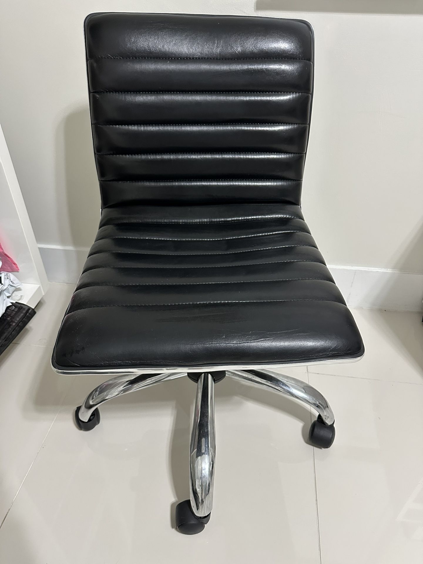 Office chair - Adjustable