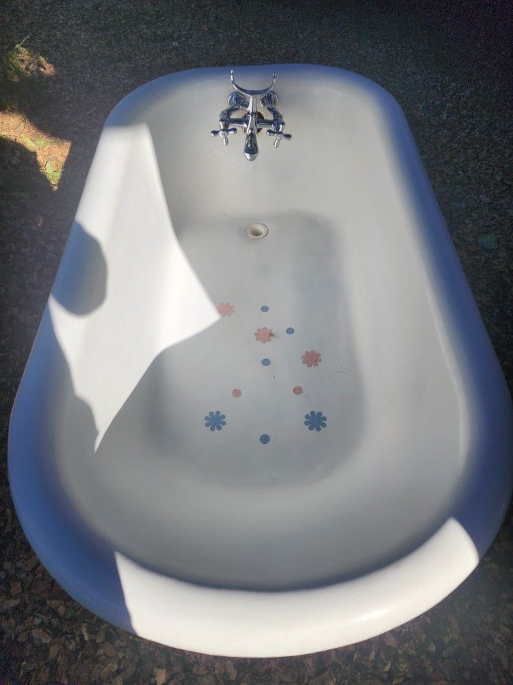 Vintage Bath Tub