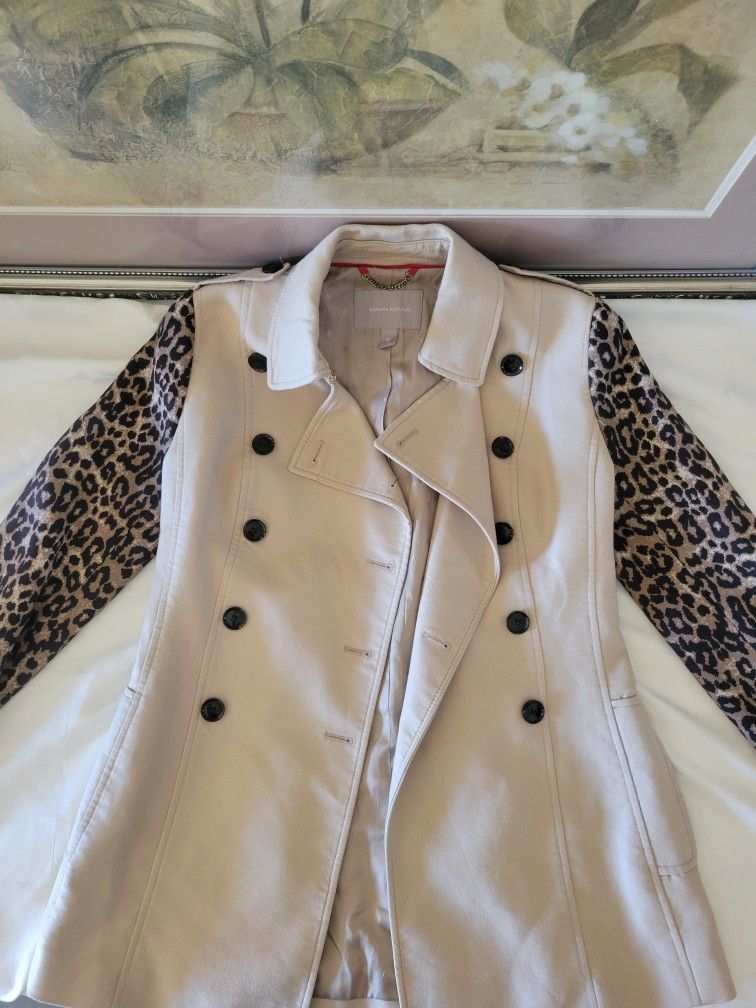Women's Banana Republic Button Down Blazer/coat