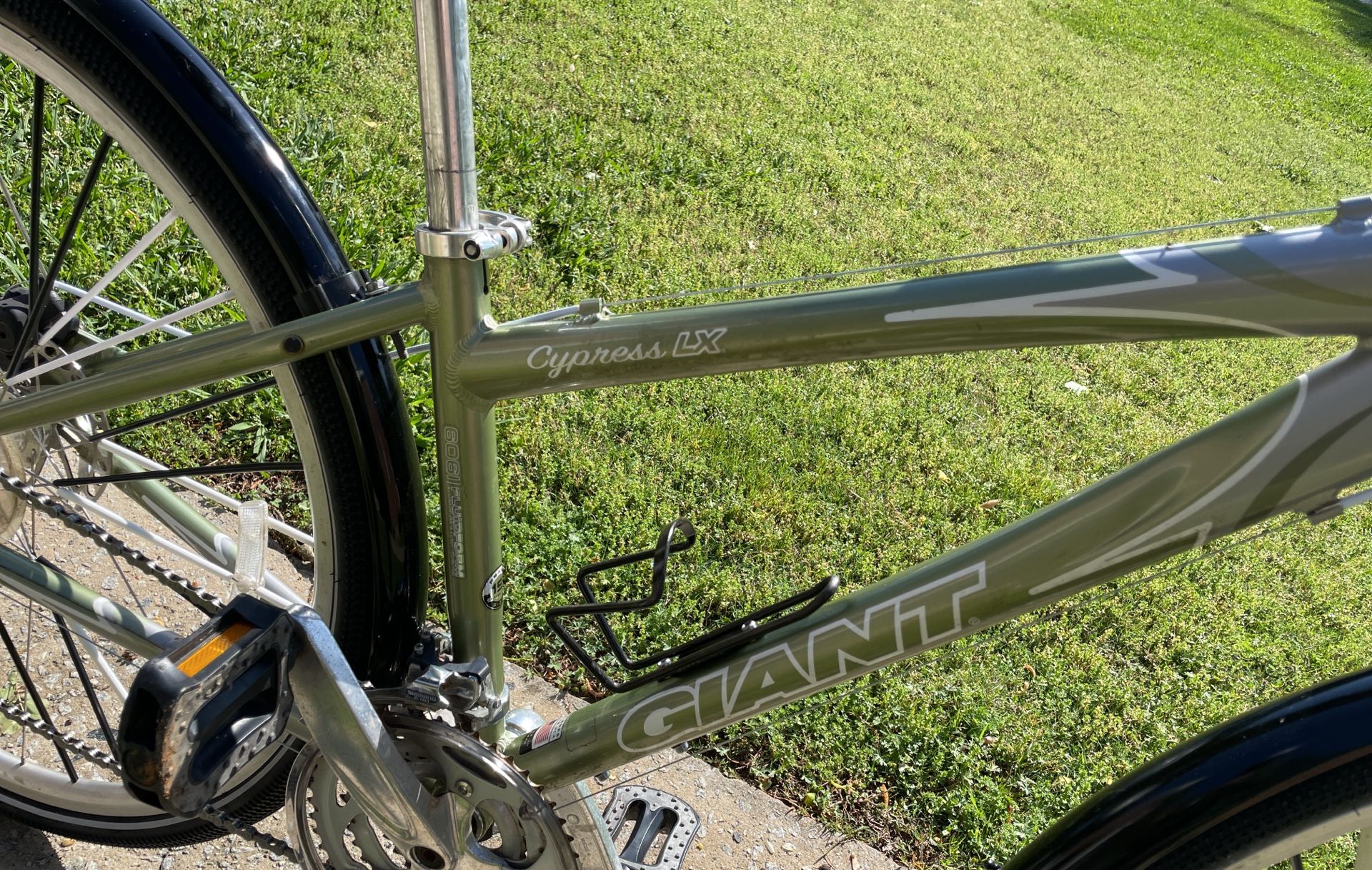 700c Giant Cypress LX Hybrid Bike