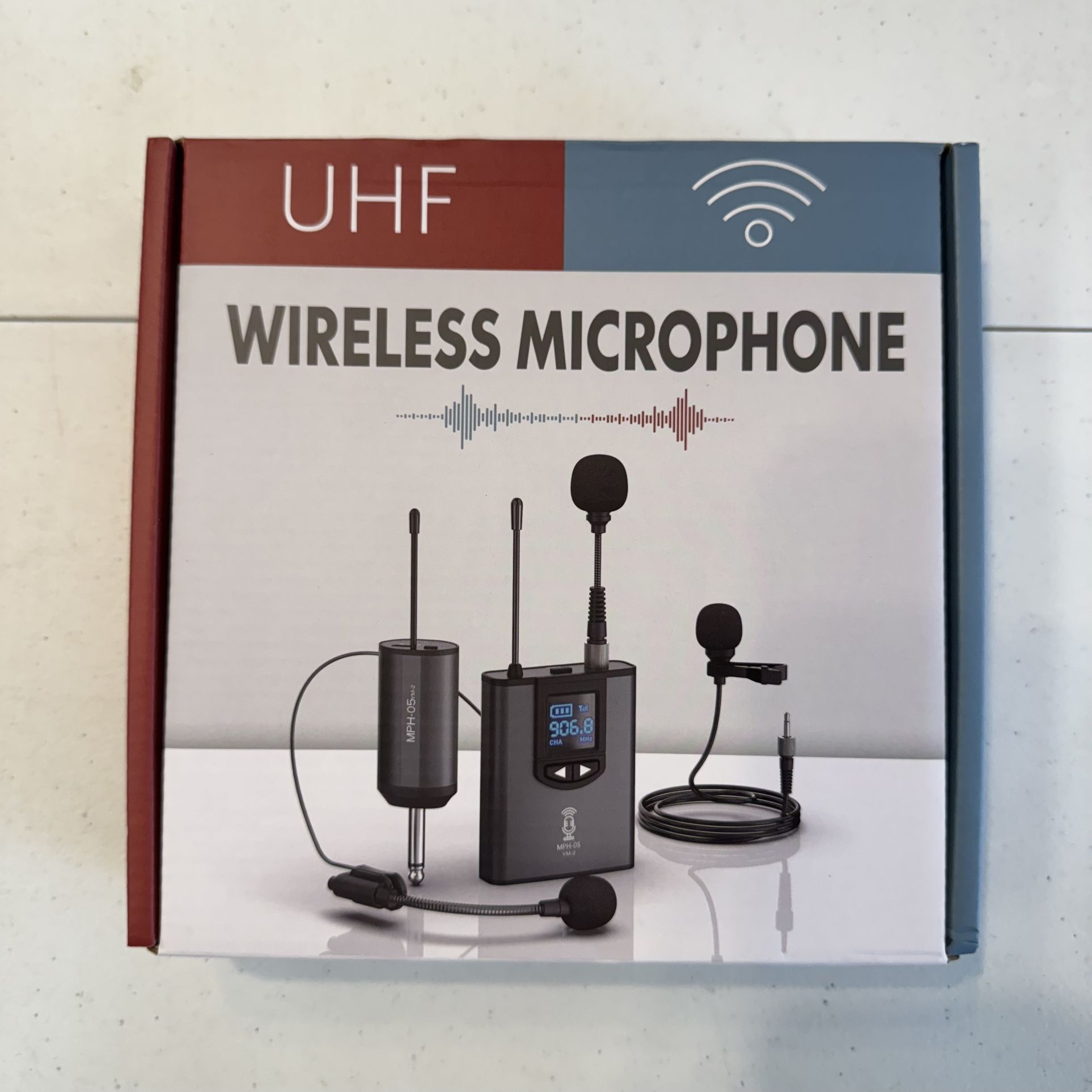 Brand New UHF Wireless Microphone System