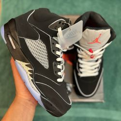 Jordan 5 Metallic Reimagined 