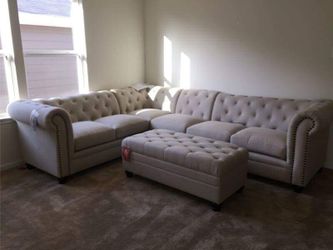 BRAND NEW SECTIONAL SOFA WITH OTTOMAN