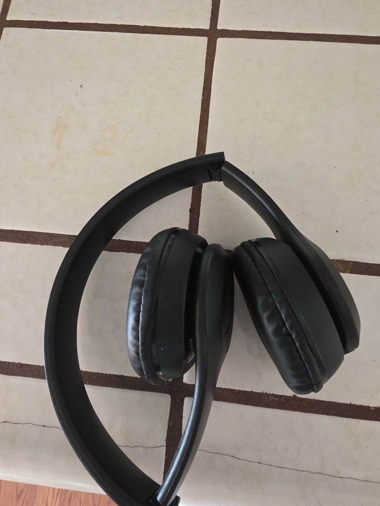 JBL Over-ear Headphones 