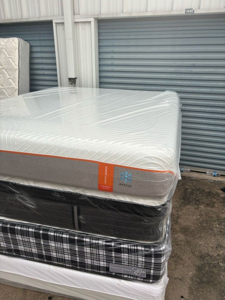 Cali King Size Mattress And Box Spring