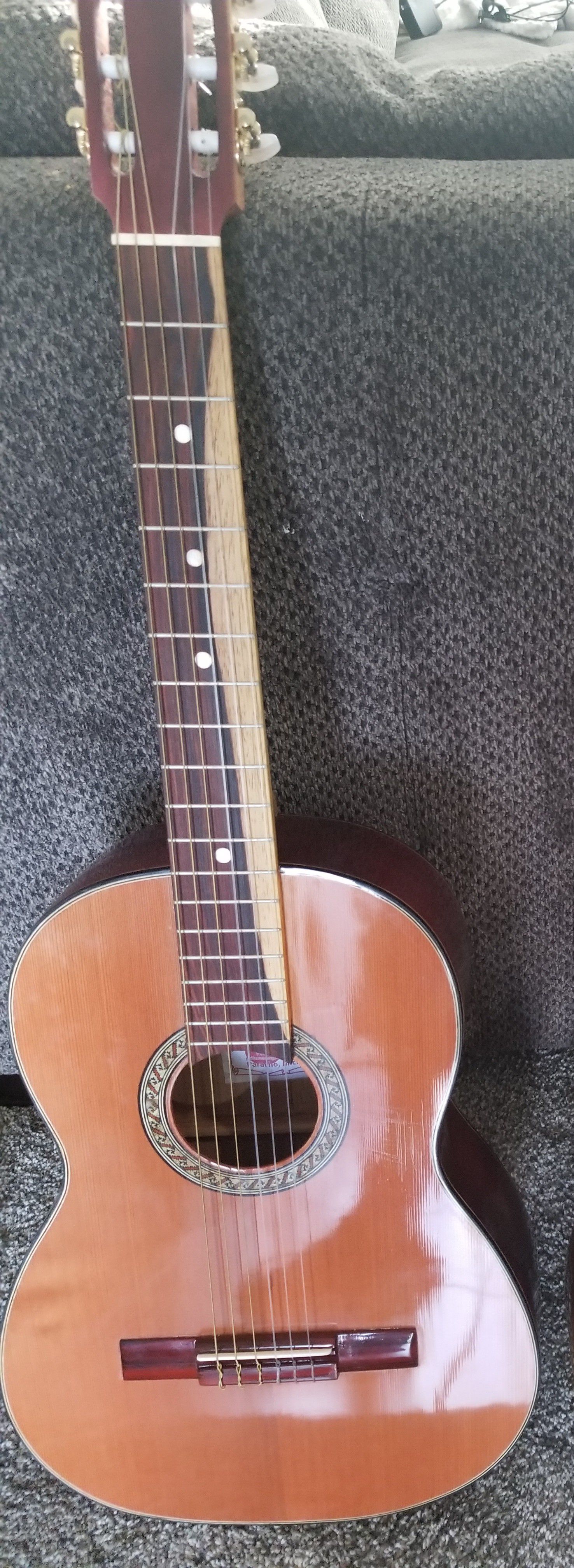 Handmade acoustic guitar hecha a mano guitarra