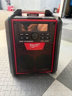 Milwaukee radio