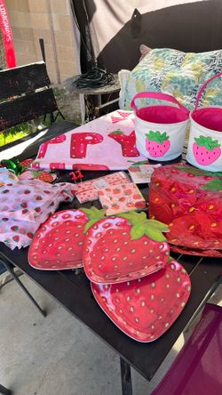 Strawberry party decor