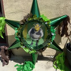 Shrek 3D Star Pinata 