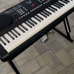 Keyboard With Stand Works Great