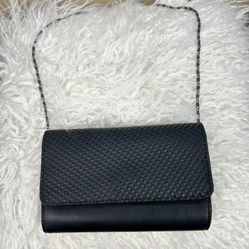 🖤 Neiman Marcus Black Textured Clutch Purse – Elegant & Chic 