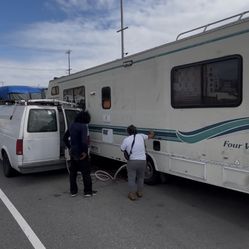 CLEANING GRAY AND BLACK WATER  MOTORHOME 