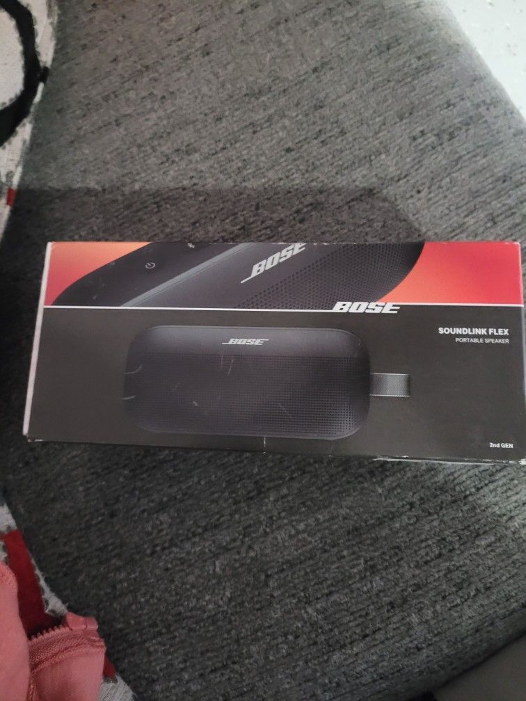 Bose SoundLink Flex Portable Bluetooth Speaker (2nd Gen)