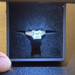 14k white gold princess cut diamond ring 1.55 carats center & 10 baguettes 0.75