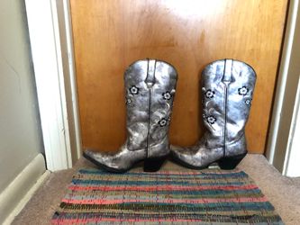 8.5 Durango boots