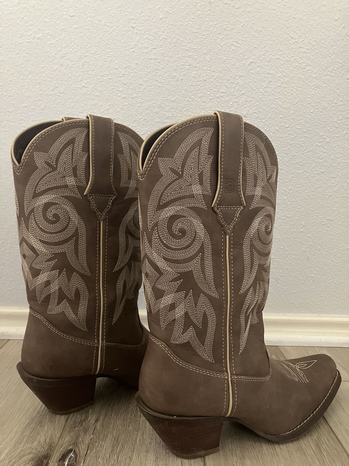 Women’s 12” Western Boots, Size 8