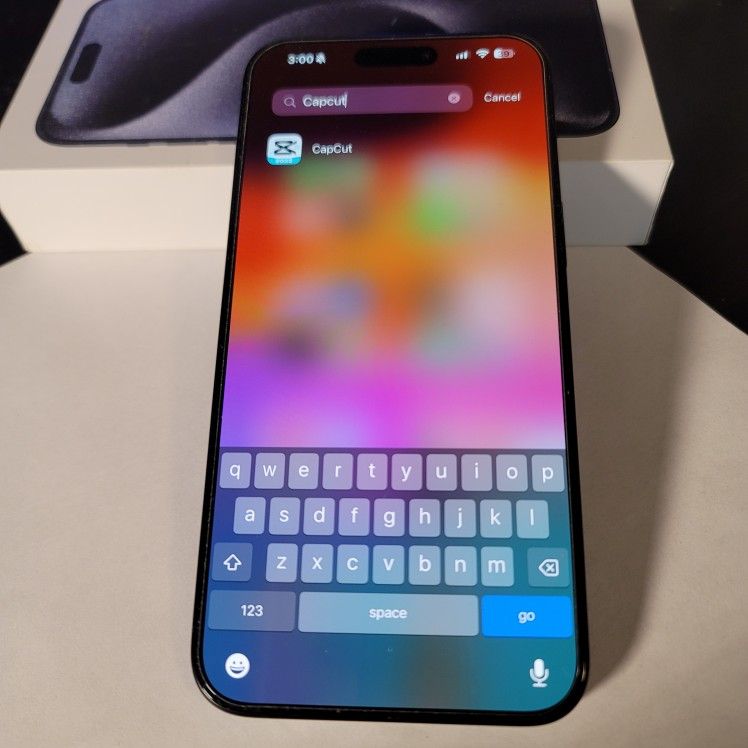 iPhone 15 Pro Max Tiktok & Capcut Installed