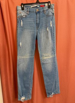 Celebrity Pink Distressed skinny Jeans