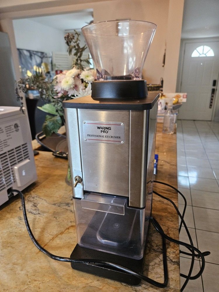 Waring portable Ice Crusher Professional Ice Crusher