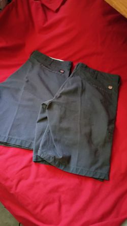 2 pairs of work shorts size 40 Brand red kap in good condition