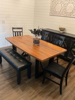 Dinning Table