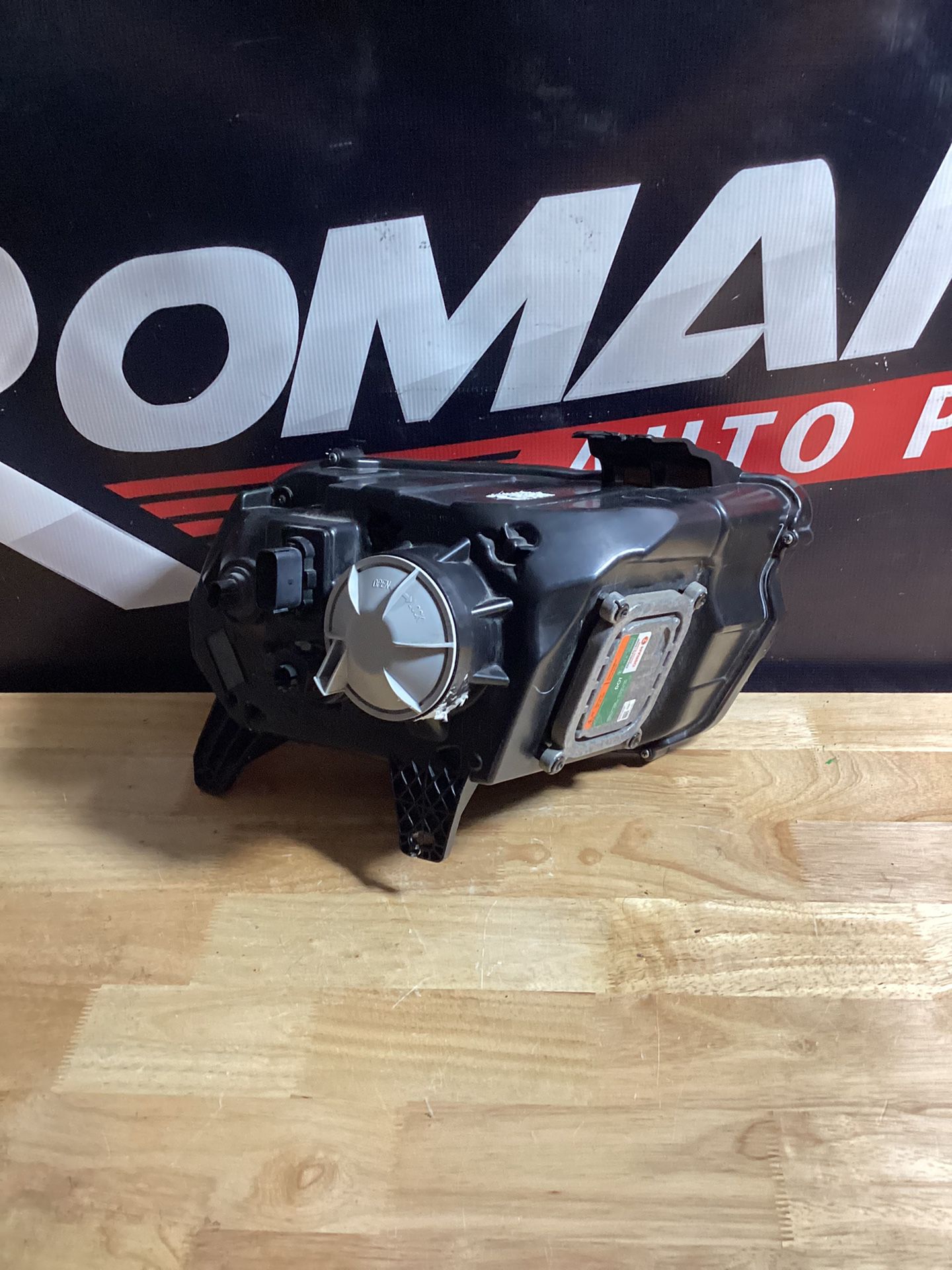 2013-2014 Ford Mustang  Hid Headlight 