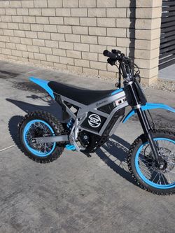 Kids electric dirt bike 40mph retail for 1299