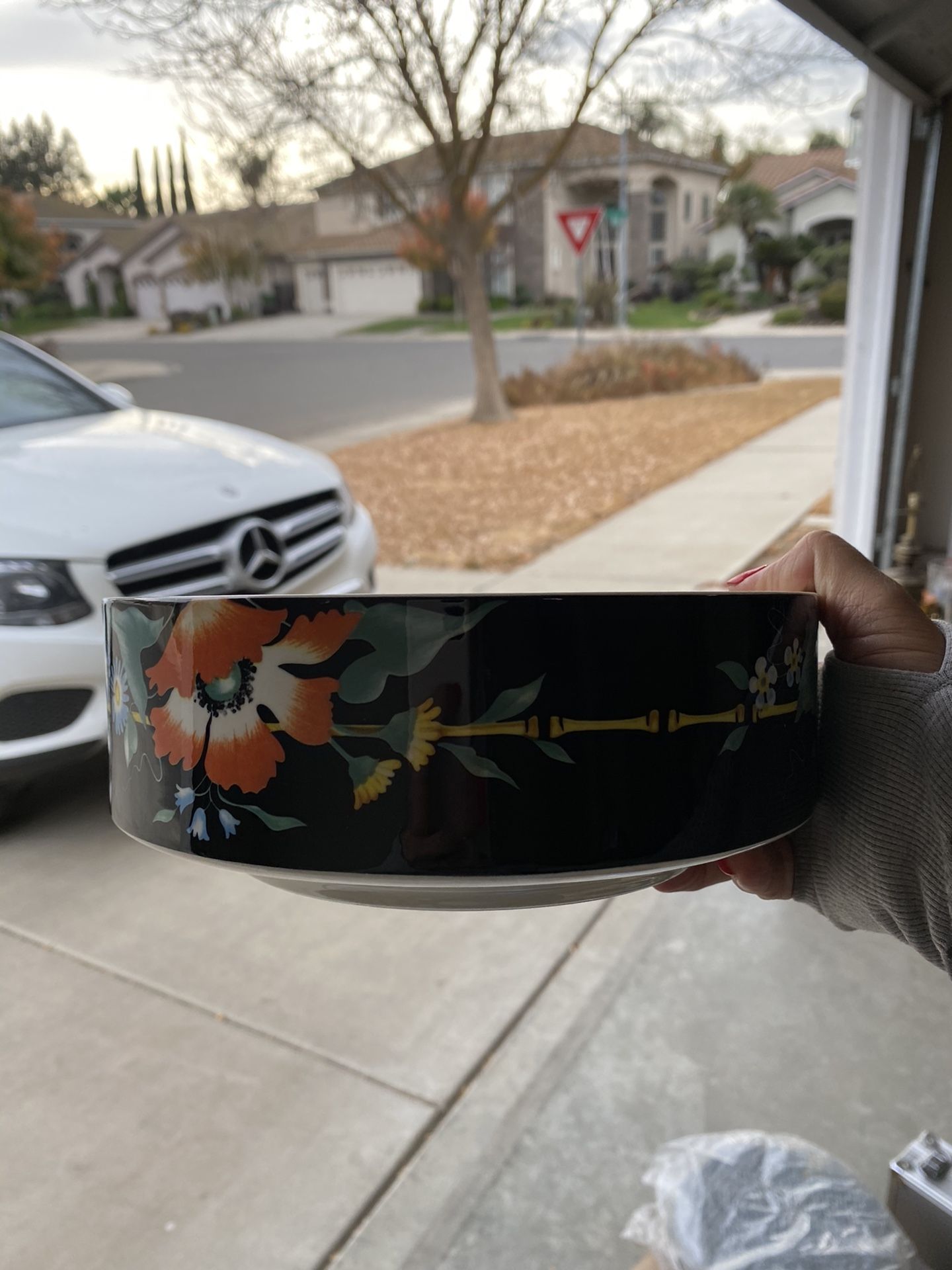 Villeroy & Boch Xenia vegetable serving bowl