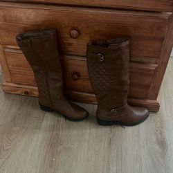 Women's Boots Size 8