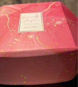 Brand New Bday Gift For Female Cash Only